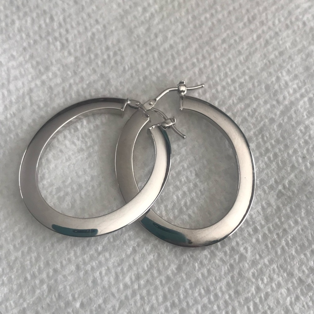10 k white gold hoop earrings